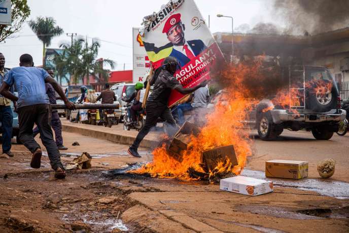 En Ouganda, la campagne présidentielle démarre par des violences