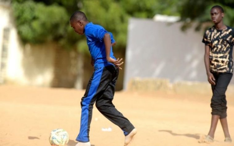 Sénégal : à 14 ans, il rêvait de jouer au foot en Europe et meurt en mer; Voici la tragique histoire de cet ado sénégalais