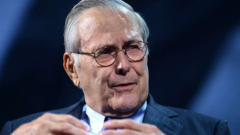 Donald Rumsfeld, secrétaire à la Défense du président George W. Bush, est mort à 88 ans